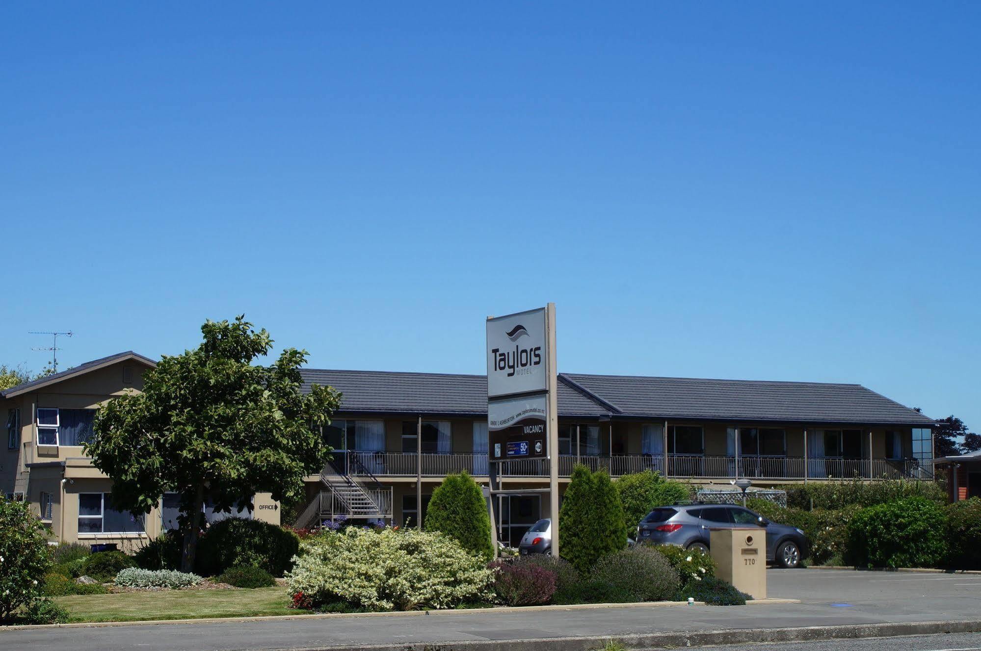 Taylors Motel Ashburton Bagian luar foto